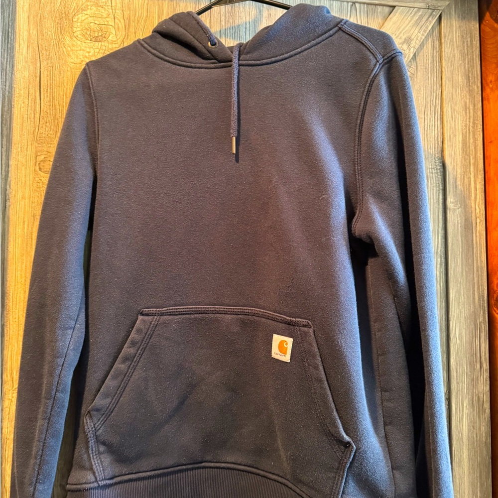 Carhartt navy sweatshirt.